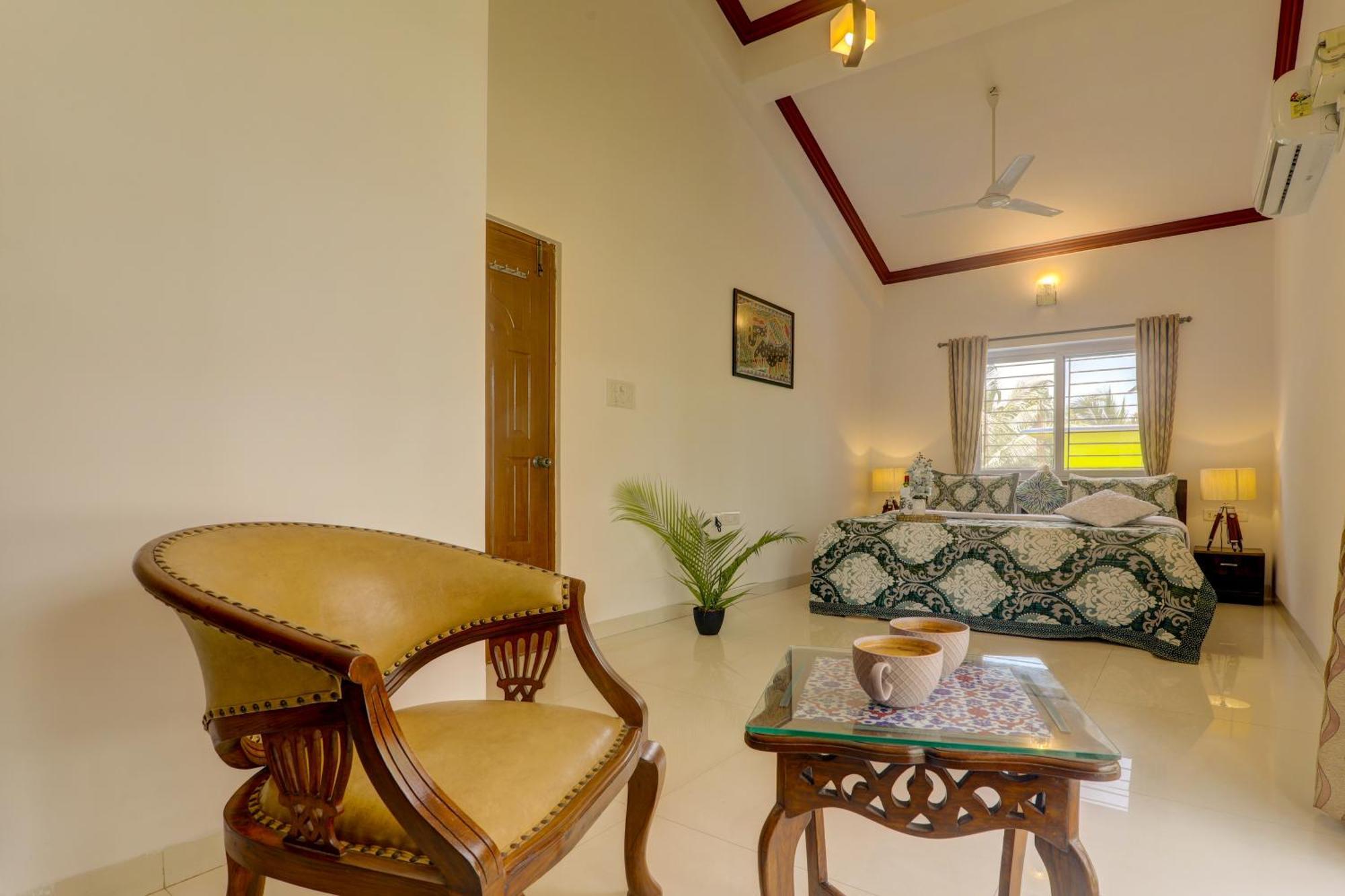 Ludo Private Pool Villa, Wifi-Caretaker-Parking, North Goa Бага Екстериор снимка