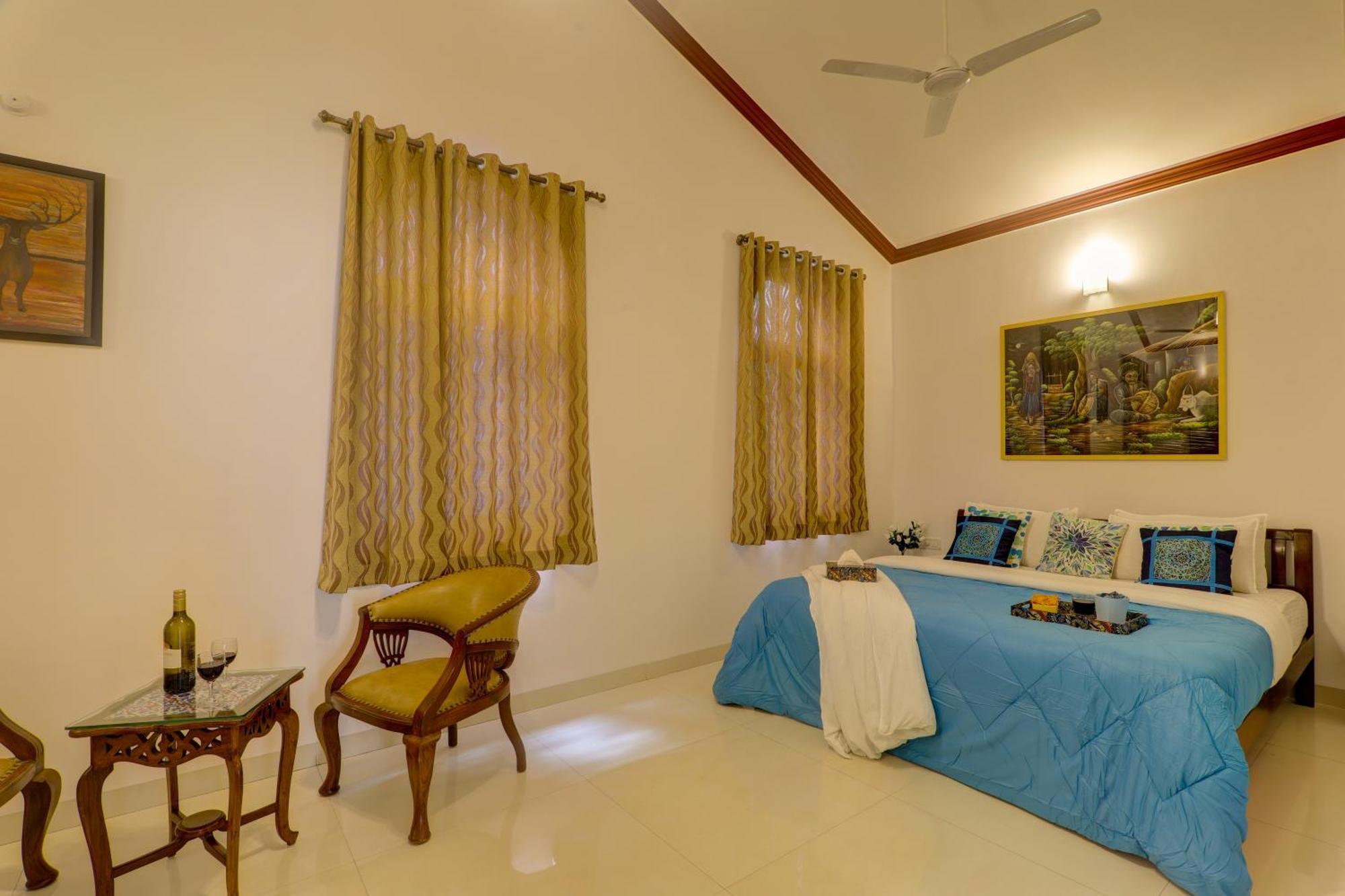 Ludo Private Pool Villa, Wifi-Caretaker-Parking, North Goa Бага Екстериор снимка
